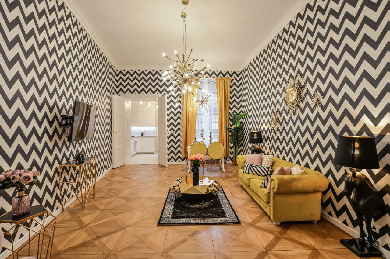 Dali Wenceslas Square Apartment 布拉格 外观 照片